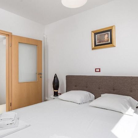 Rona Apartment Denis Умаг Екстериор снимка